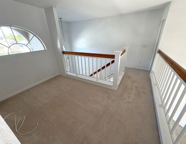 Building Photo - Coming Soon, 4 Bedroom, 2.5 bath Pool Home - Hunter's Creek!