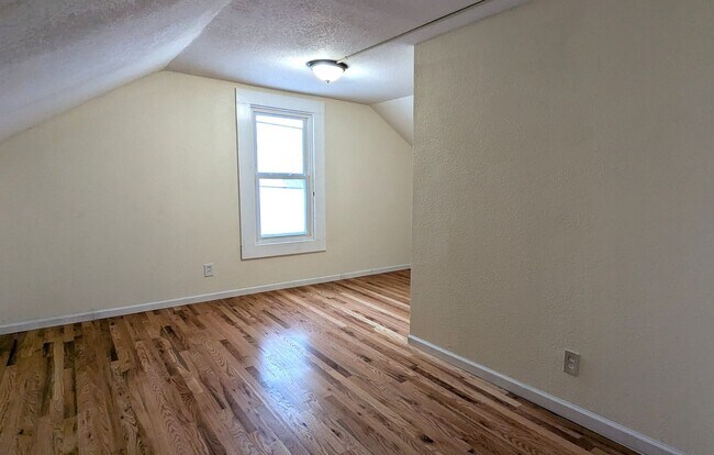 Building Photo - 457 W Southern Ave