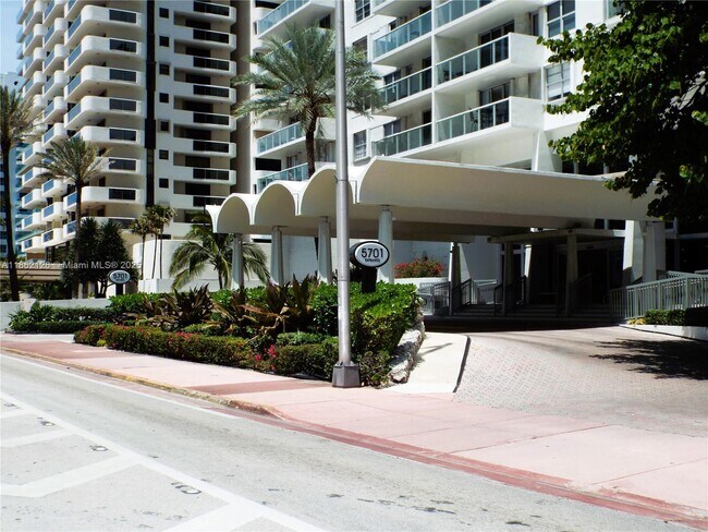 Building Photo - 5701 Collins Ave