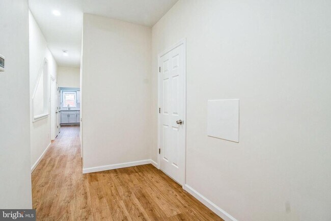 Building Photo - 435 N 32nd St