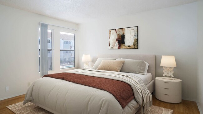 Bedroom with Hard Surface Flooring - Ocean Crest