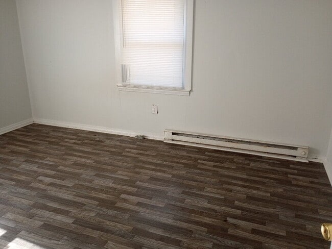 Building Photo - 501 Casey St