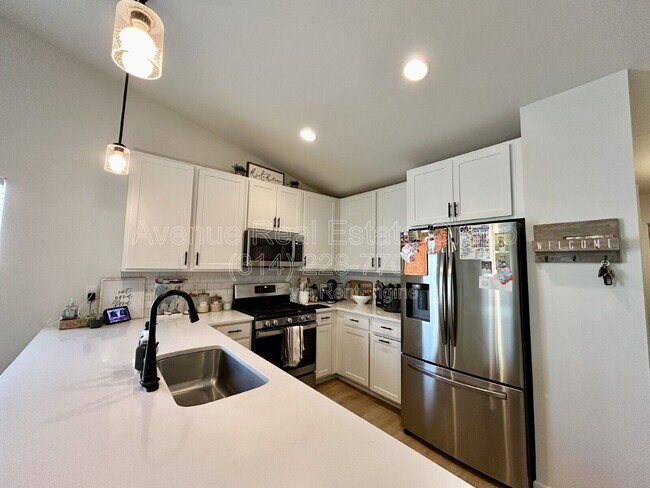 Building Photo - 514 Rolling Meadow Dr