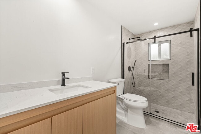 Building Photo - 4824 Saloma Ave