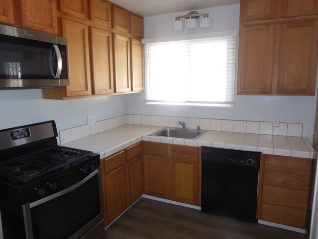 Building Photo - Charming Single-Story 2-Bedroom Home in Burbank!