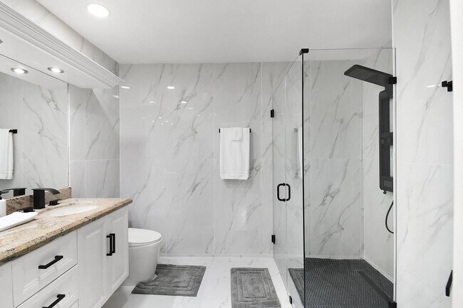 Building Photo - 12231 Areaca Dr