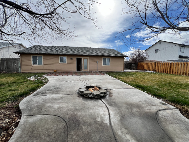 Building Photo - 7480 Edgebrook Dr