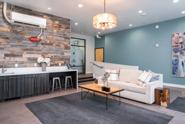 Building Photo - 1430 NW Pettygrove St