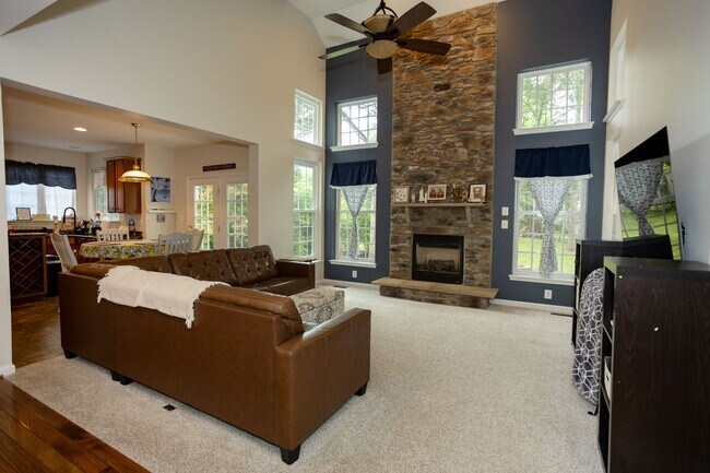 Building Photo - Coming Soon - Great find in Victory Lakes/...