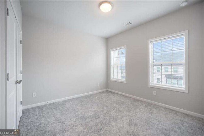 Building Photo - 1505 Slopeside Loop SE