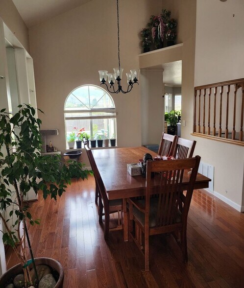 Building Photo - 848 Granada Ln