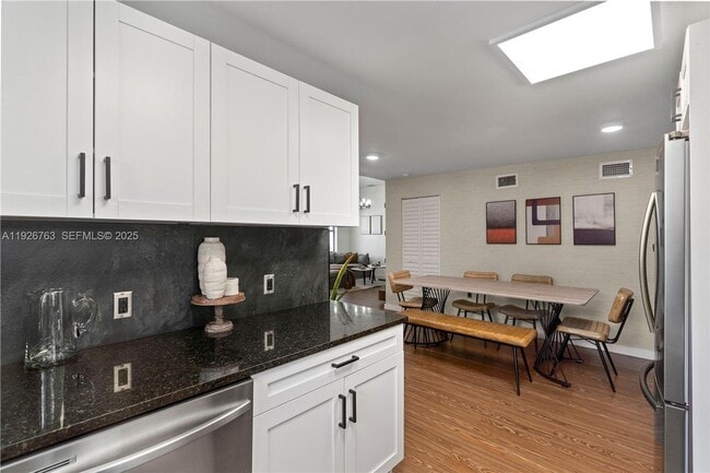 Building Photo - 601 SW 1st St