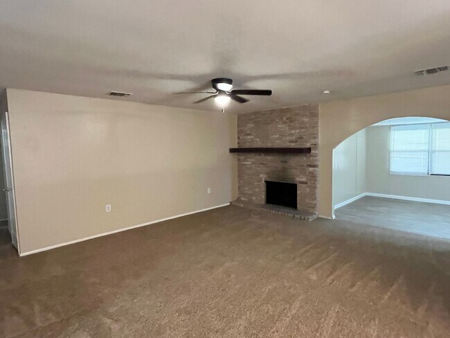 Building Photo - 103 Meadow Way