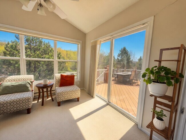 Building Photo - Rare executive rental in chanhassen! 5 beds no upgrade left behind!!!