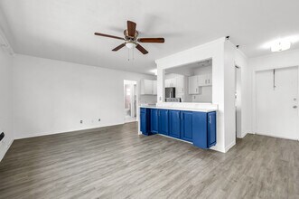 Building Photo - 616 unit 13
