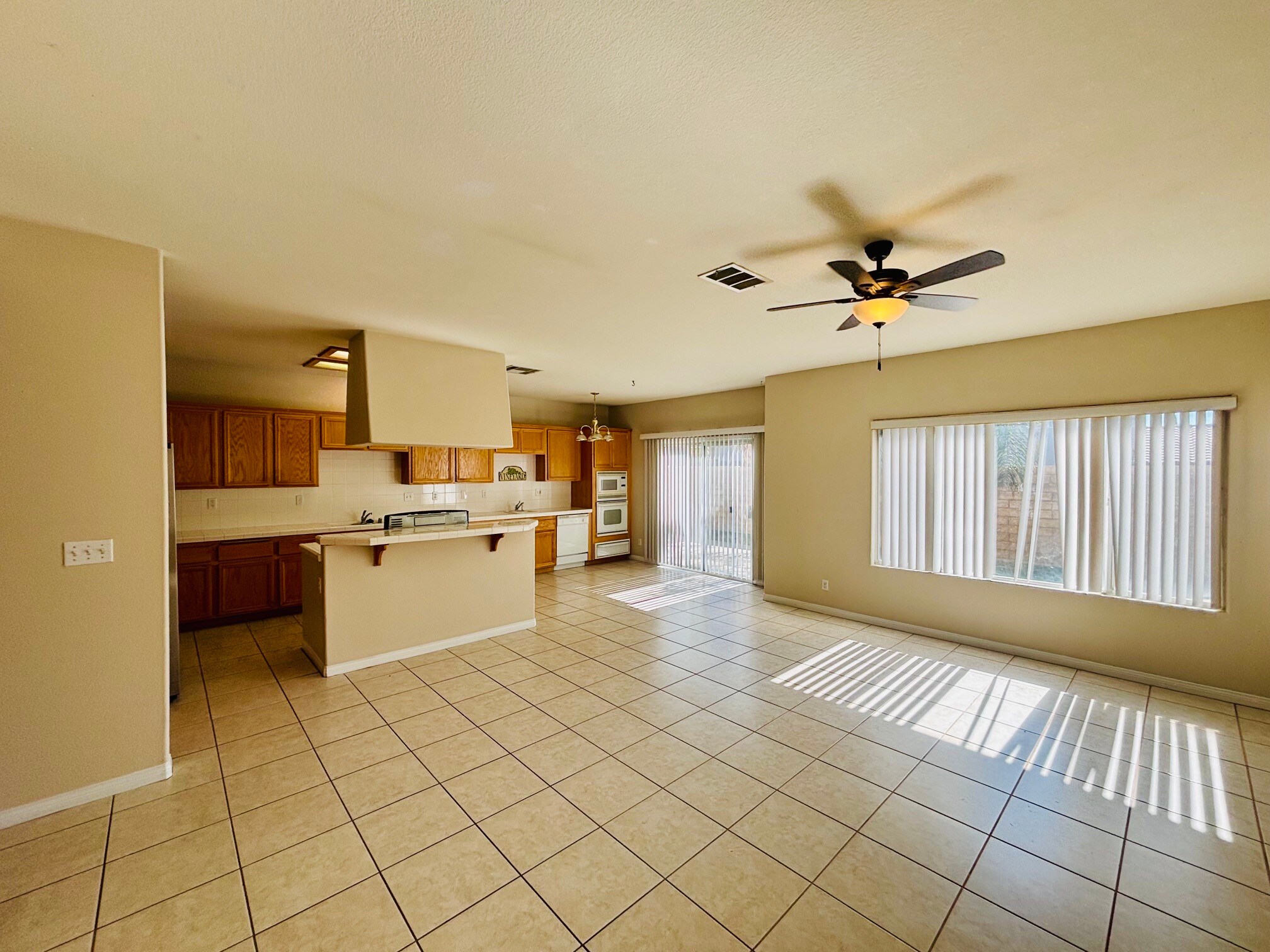 Building Photo - 42309 Portland Ln