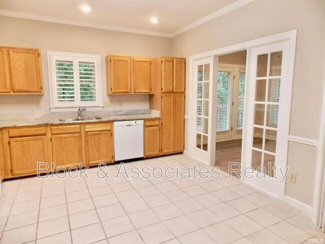 Building Photo - 54 Preakness Dr