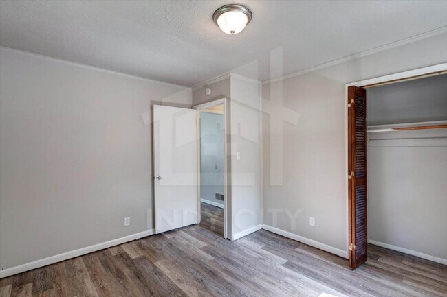 Building Photo - 7315 E 53rd St