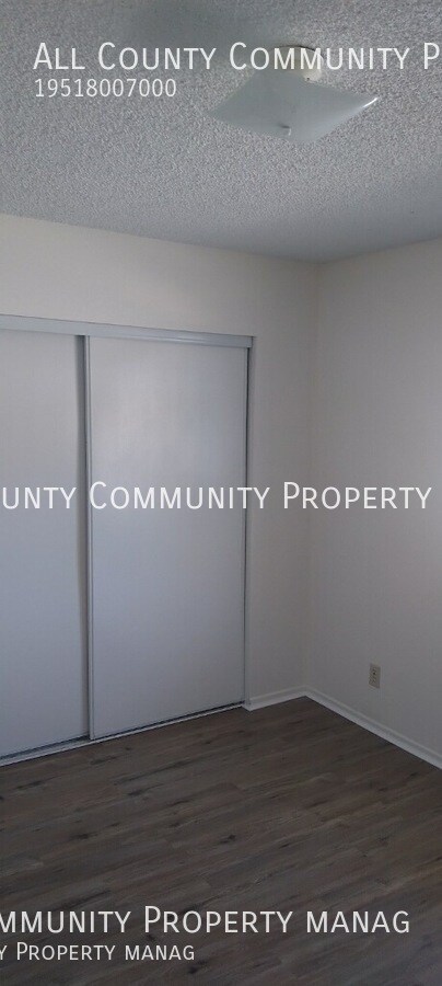 Building Photo - 6320 El Reposo St