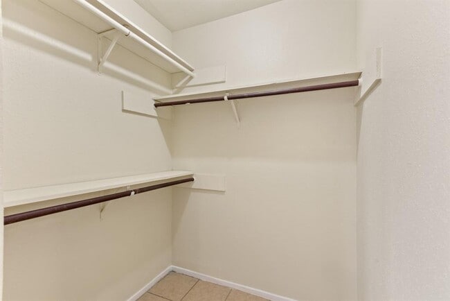 Building Photo - 2602 Orion Dr