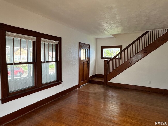 Building Photo - 2207 Wilkes Ave