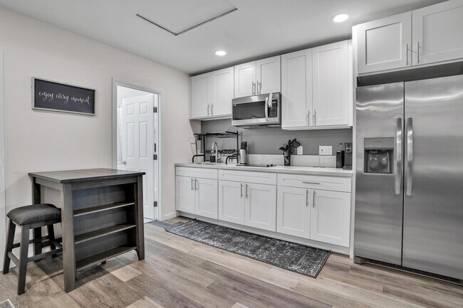 Building Photo - 3784 Nectarine Cir