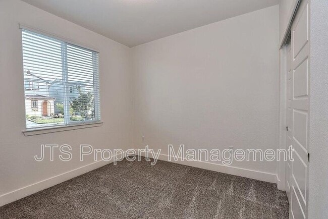 Building Photo - 3513 Birdland Ave