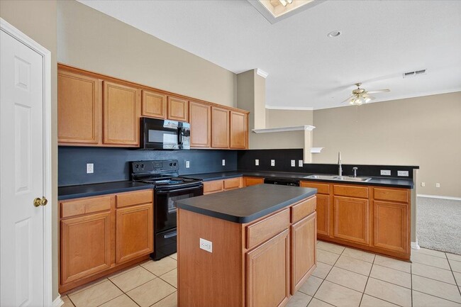 Building Photo - 5933 Brightwood Dr