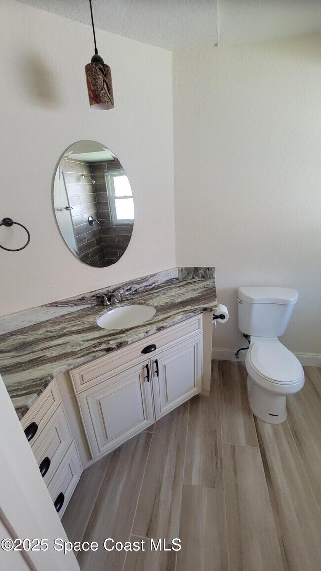 Building Photo - 1209 Bonaventure Dr