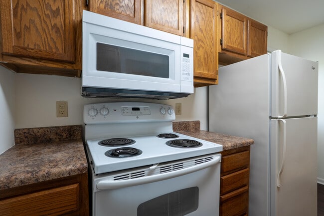 Building Photo - 3504 Delmar Ct