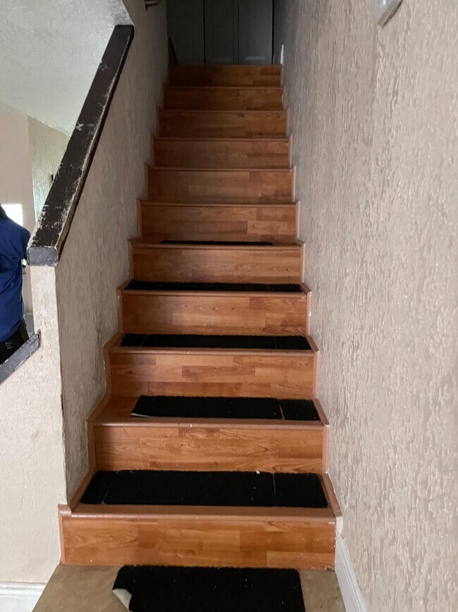 Building Photo - 8249 Fairway Rd