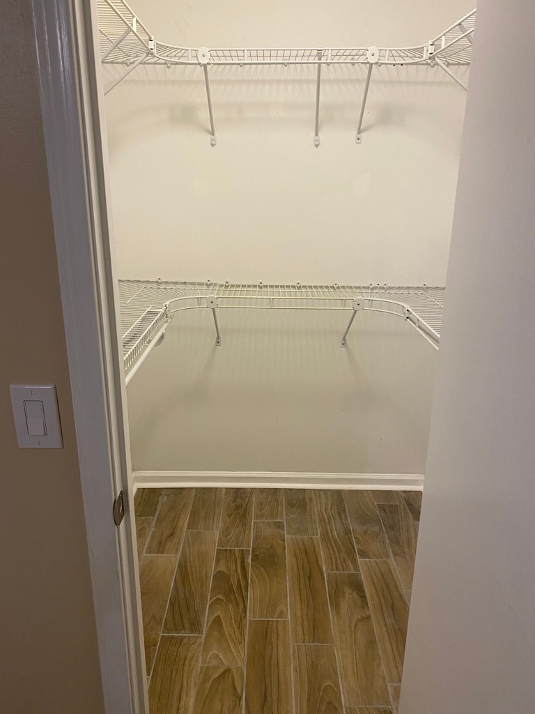 Walk-in Closet - 5017 Knightsbridge Cir N