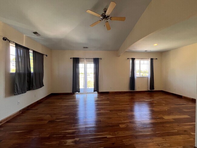 Building Photo - Coming Soon-- Large Beautiful Home off Tol...