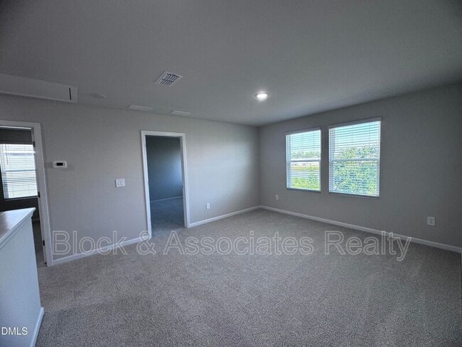 Building Photo - 62 Thistle Patch Pl
