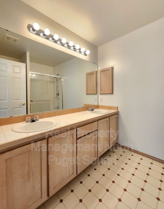 Building Photo - 1318 57th St SW