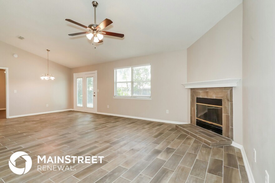 Building Photo - 1312 Cutlass Rd