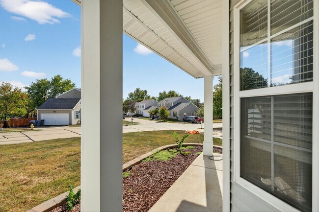 Building Photo - Move-In Ready Gem on a Corner Lot in O’Fal...