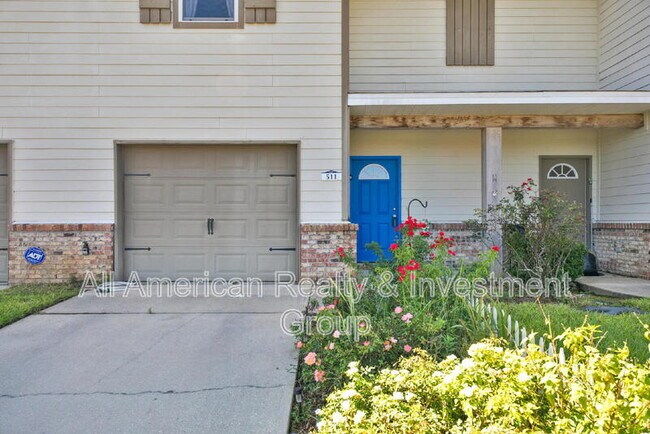Building Photo - 511 Arbor Lake Dr