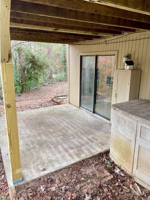 Building Photo - 2 bed, 1 bathroom duplex   - Seneca, SC