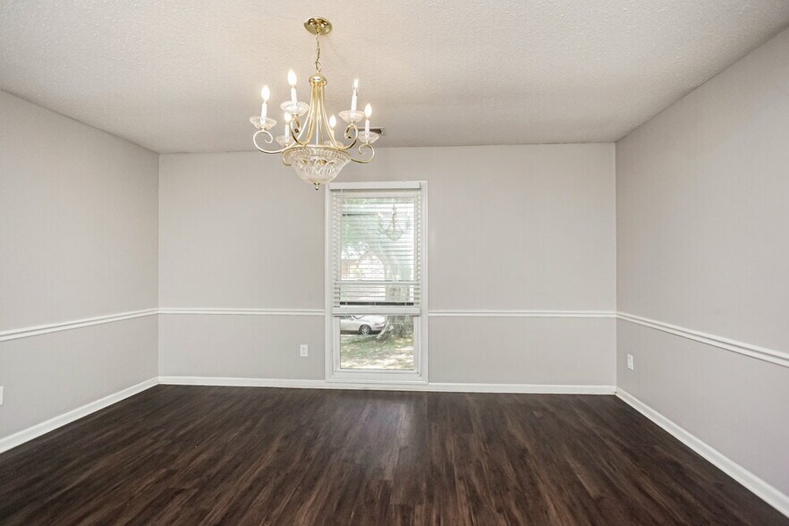 Building Photo - 8367 Stavenger Cove