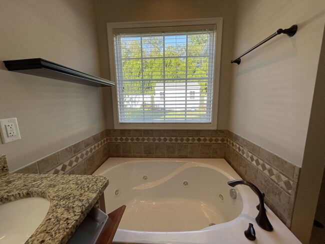 Building Photo - 509 Capstone Dr