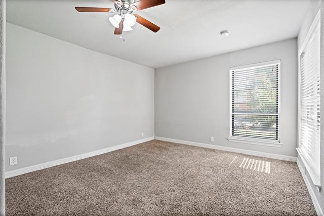 Building Photo - 2942 Esterbrook Dr