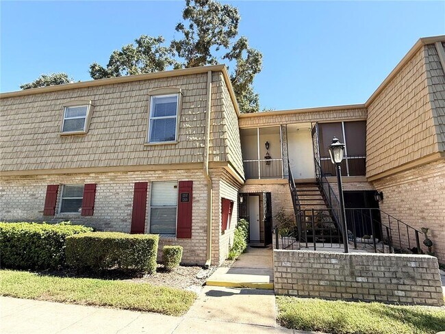 Primary Photo - 200 St Andrews Blvd