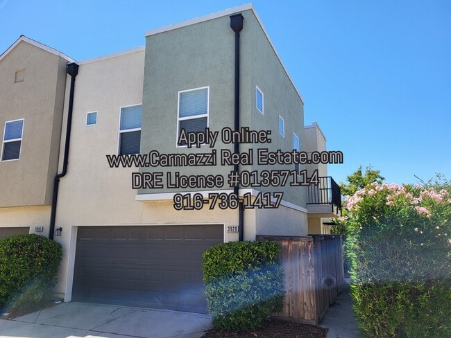 Building Photo - 3920 E Commerce Way