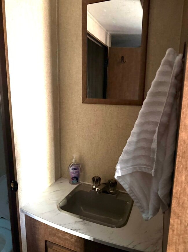 Building Photo - 30 Ft. new travel trailer in Quiet Park Li...