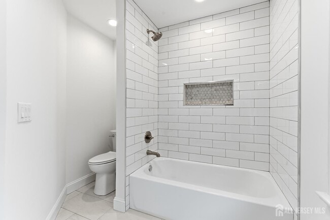 Building Photo - 28 Southfield Rd