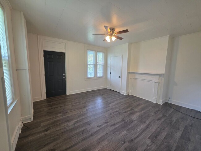 Building Photo - 1341 Herrod St