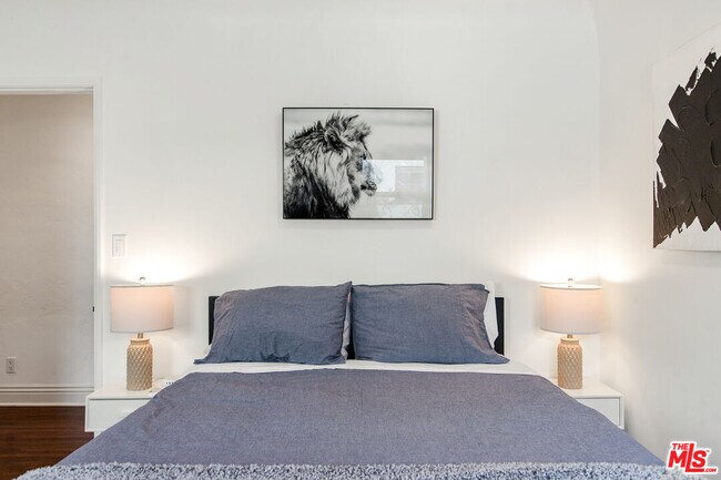 Building Photo - 458 N Alfred St