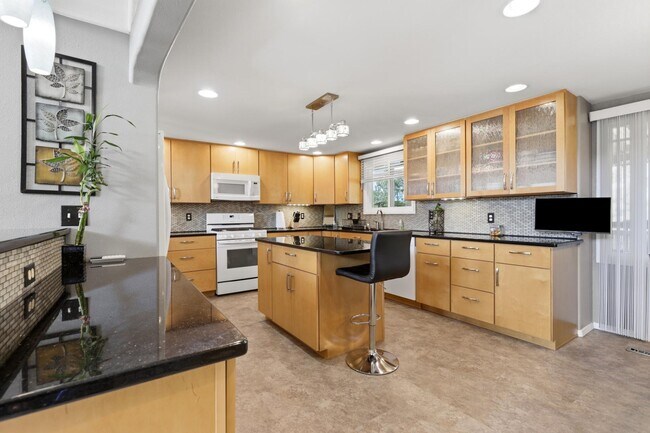 Building Photo - 3115 Hogan Ct