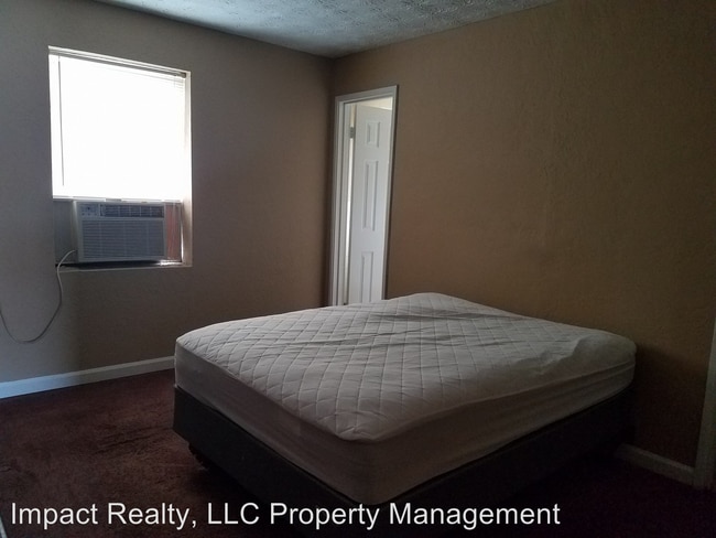 Building Photo - 1 br, 1 bath Apartment - 230 South 6th Street